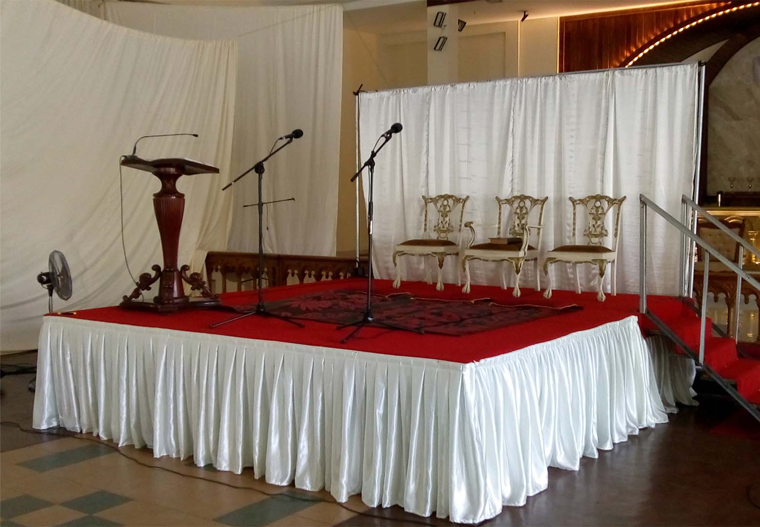 Marquee tent
